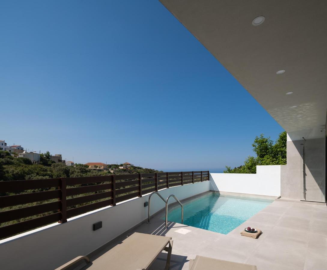 O-Cyanea Villa With Heated Pool Kournas Екстер'єр фото